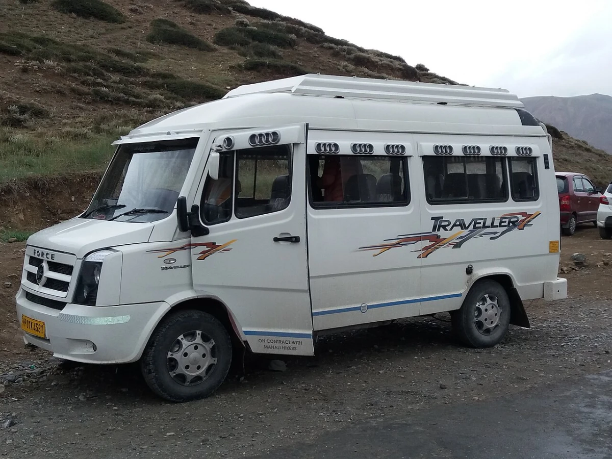 Force Tempo Traveller (12 & 17 Seater)