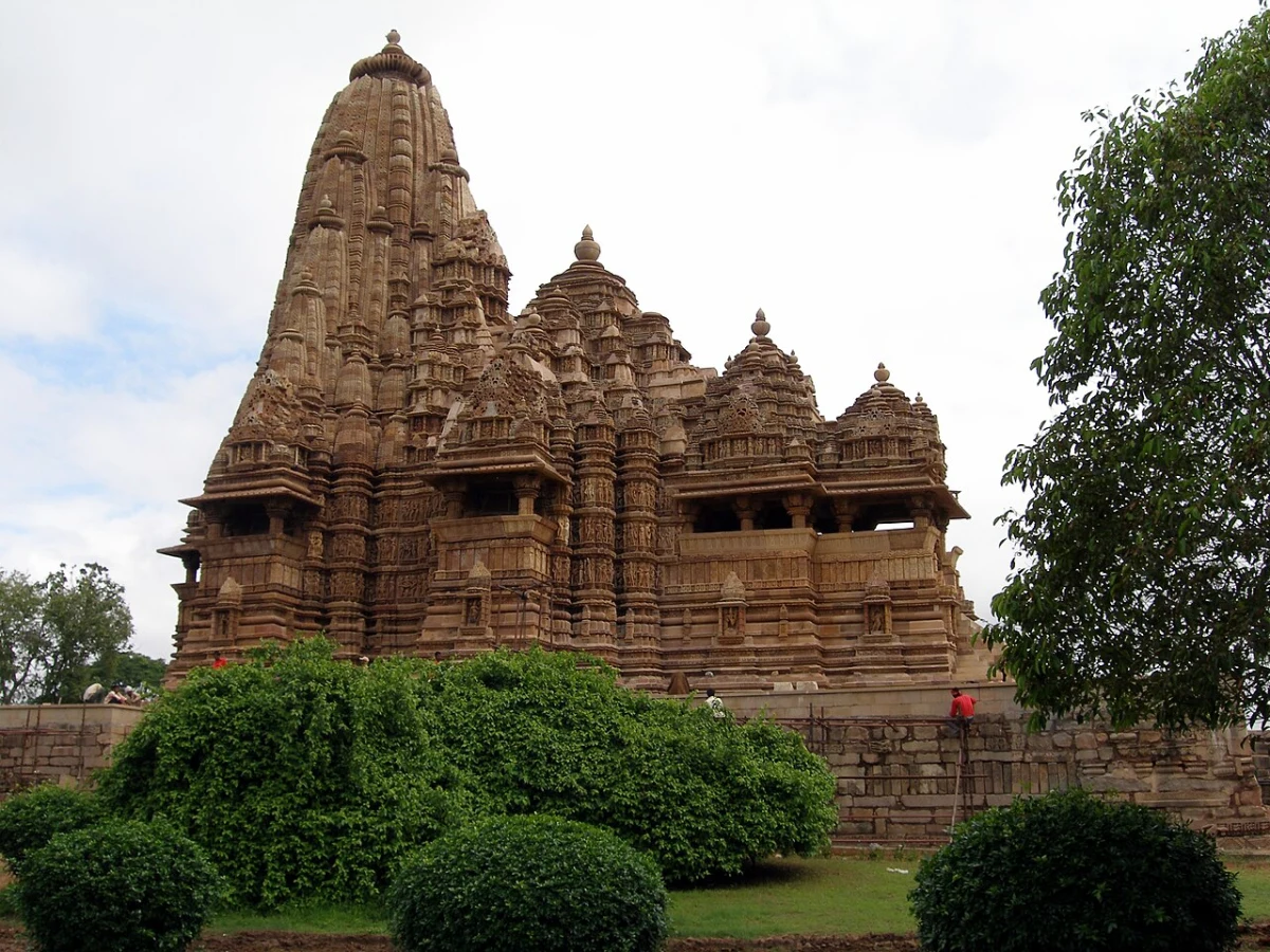 Khajuraho Temples & Orchha Heritage Tour
