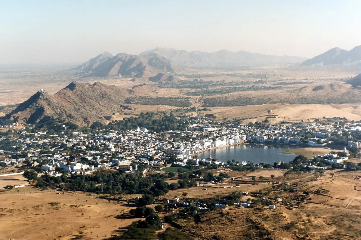 Pushkar Brahma Temple & Ajmer Dargah Tour